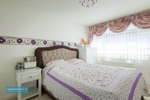 Bedroom- click for photo gallery